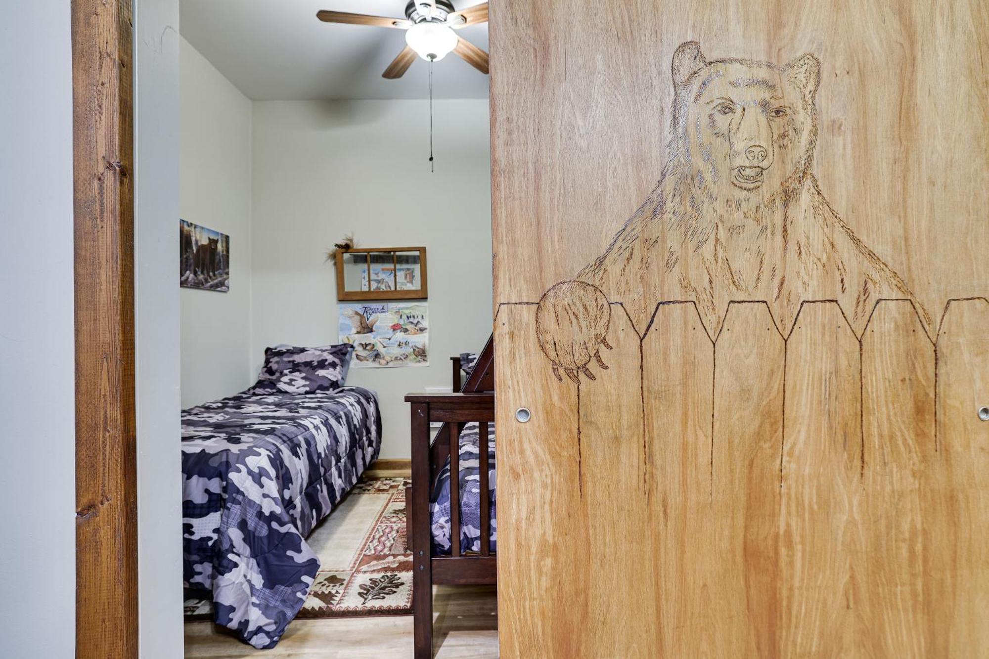 Serenity And Fun All In One In This Cozy Pocono Cabin Jim Thorpe Εξωτερικό φωτογραφία
