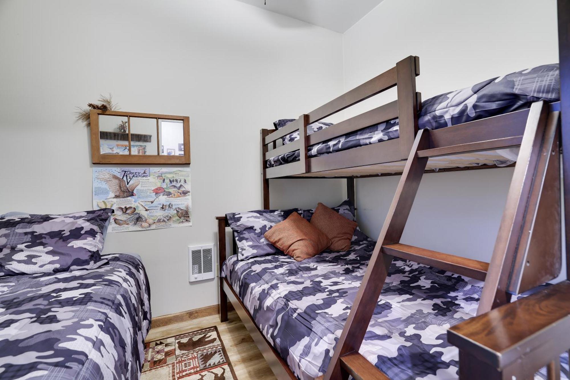 Serenity And Fun All In One In This Cozy Pocono Cabin Jim Thorpe Εξωτερικό φωτογραφία